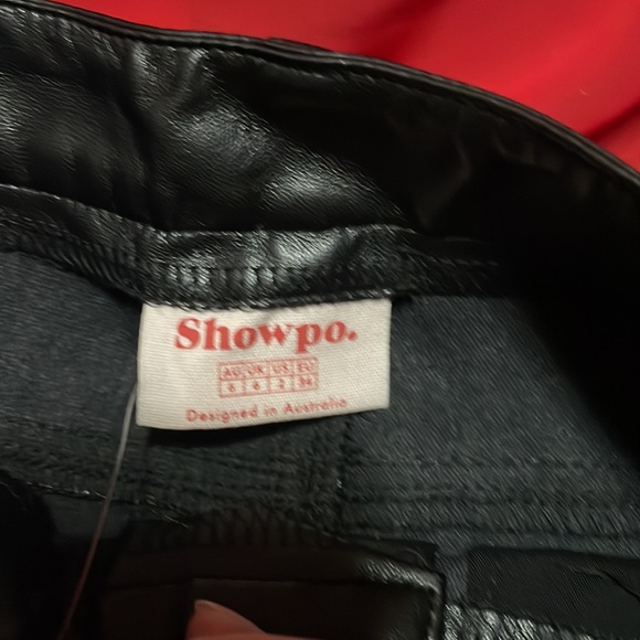 Showpo. black faux leather pants NWT SIZE 2 - Picture 4 of 9